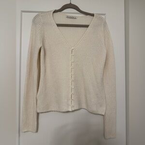 Abercrombie & Fitch Women's V-Neck Cream Sweater